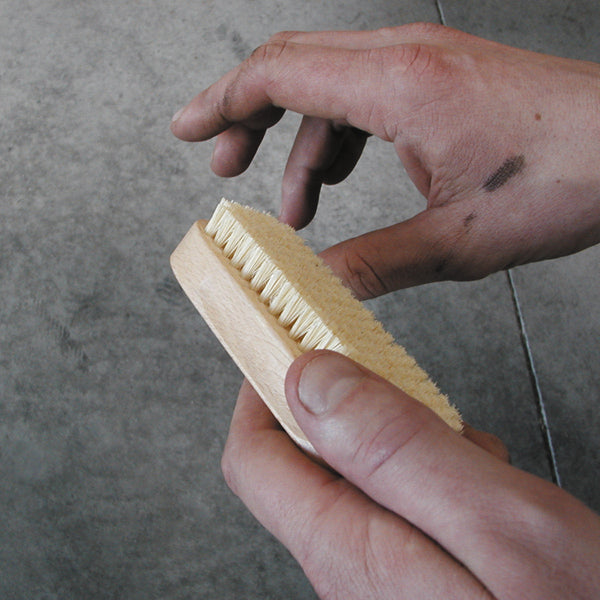 BROSSE A ONGLES